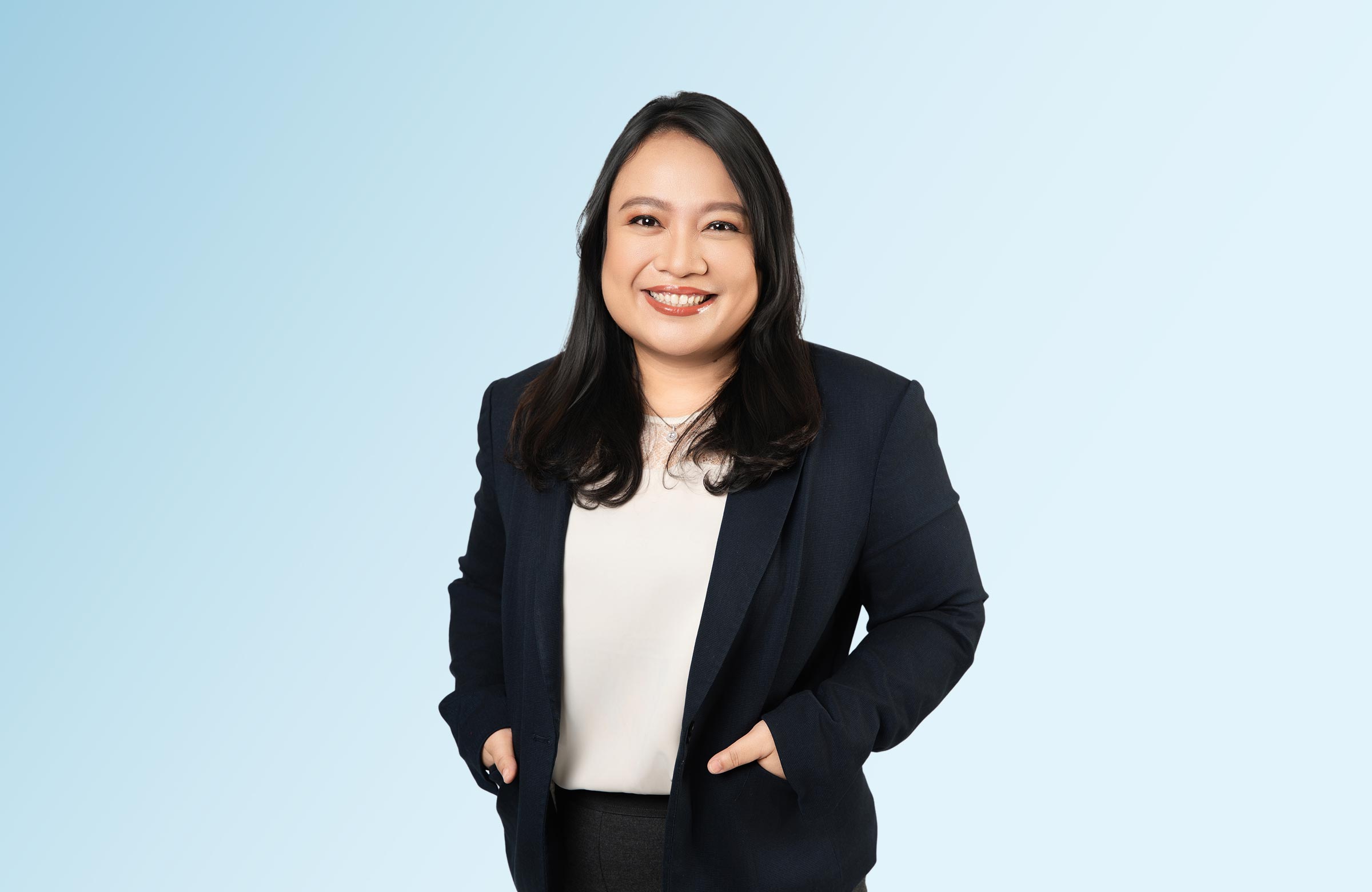 ステファニー　イェッタ シンボロン